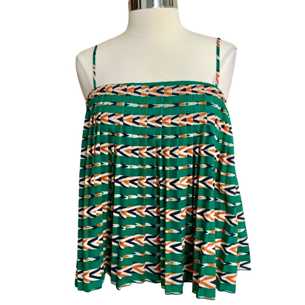 EVERLY Top Green Pleated Cami Size Medium